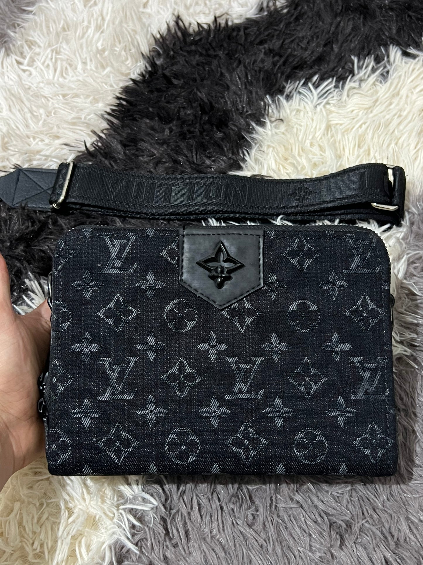 Sacoche louis vuitton